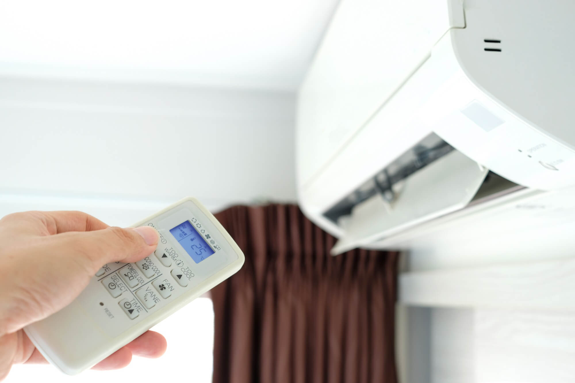 Skąd biorą się nieprzyjemne zapachy z klimatyzatora?